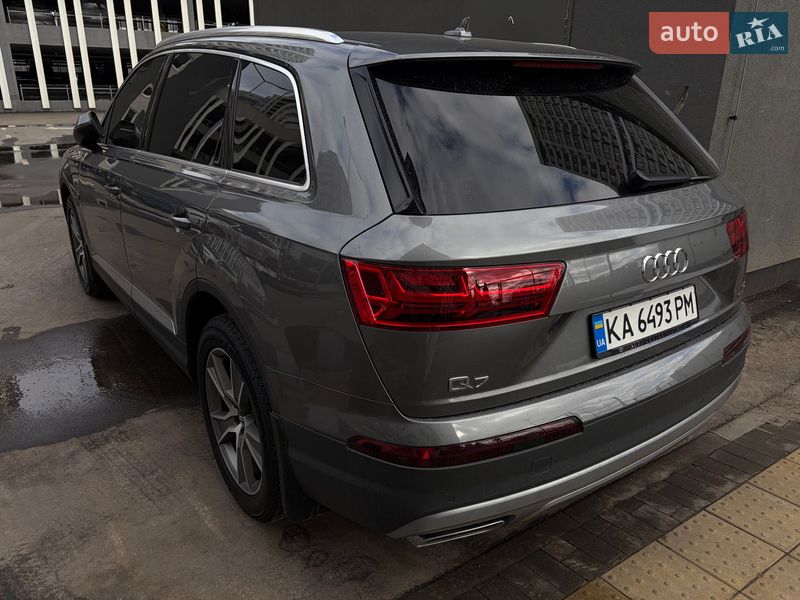 Внедорожник / Кроссовер Audi Q7 2016 в Киеве
