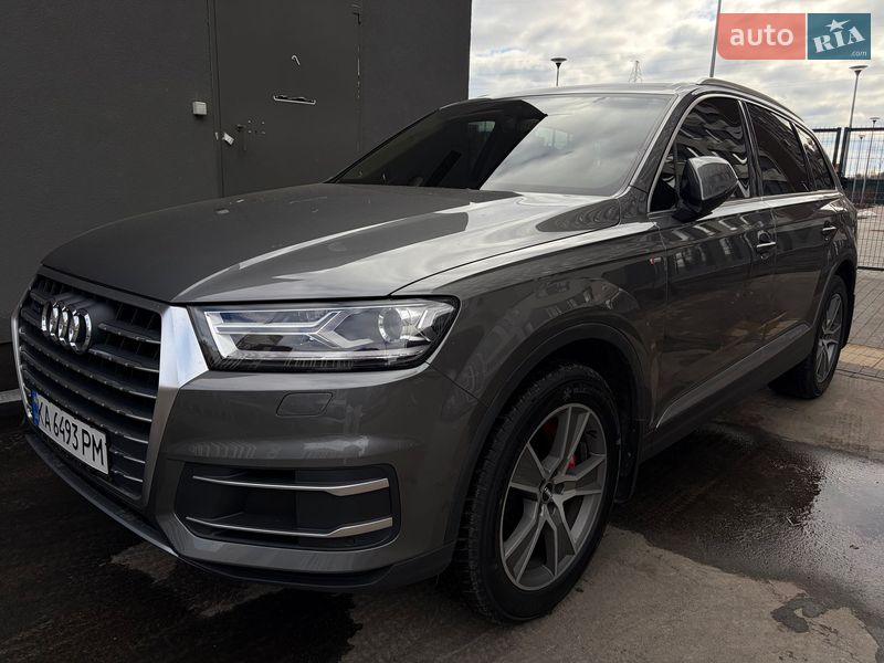 Внедорожник / Кроссовер Audi Q7 2016 в Киеве