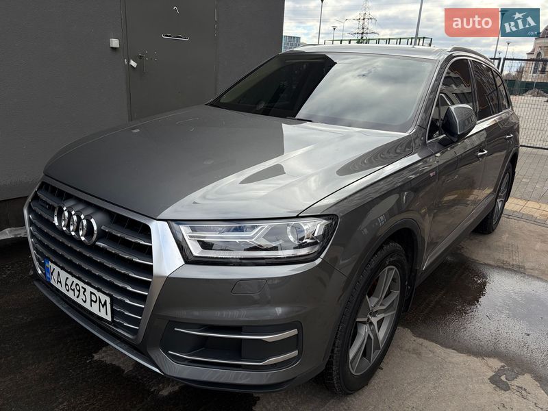 Внедорожник / Кроссовер Audi Q7 2016 в Киеве