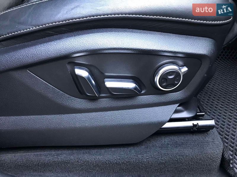 Внедорожник / Кроссовер Audi Q7 2015 в Луцке