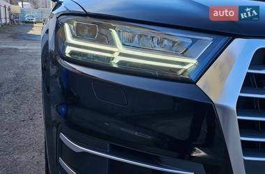 Внедорожник / Кроссовер Audi Q7 2015 в Мукачево