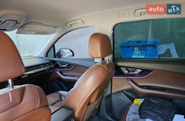 Внедорожник / Кроссовер Audi Q7 2015 в Мукачево
