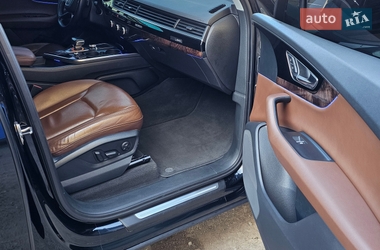 Внедорожник / Кроссовер Audi Q7 2015 в Мукачево