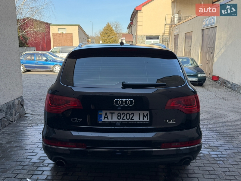 Позашляховик / Кросовер Audi Q7 2014 в Володимирі