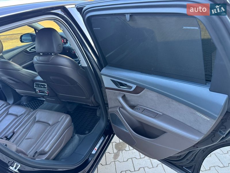 Внедорожник / Кроссовер Audi Q7 2016 в Ровно