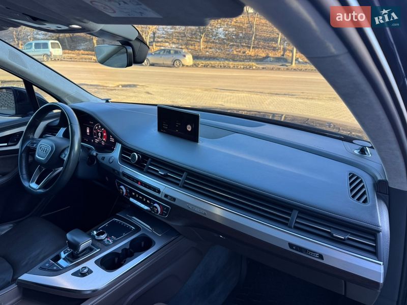 Внедорожник / Кроссовер Audi Q7 2016 в Ровно