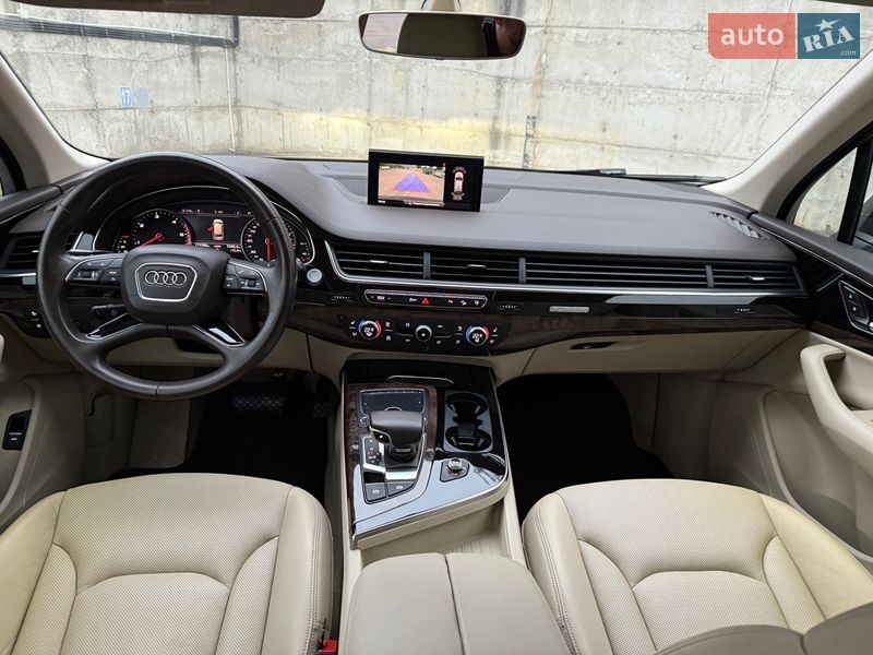 Позашляховик / Кросовер Audi Q7 2015 в Рівному