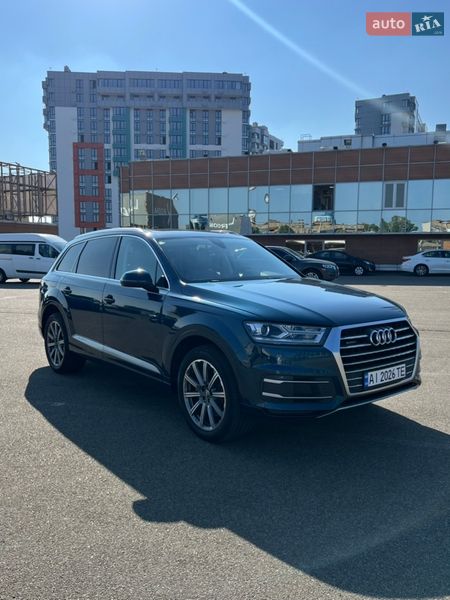 Внедорожник / Кроссовер Audi Q7 2019 в Киеве