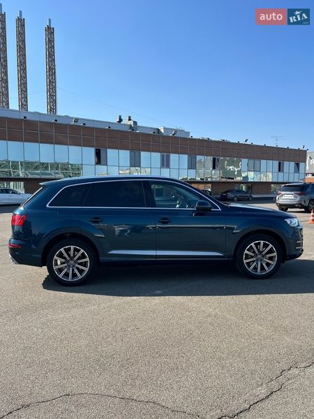 Внедорожник / Кроссовер Audi Q7 2019 в Киеве