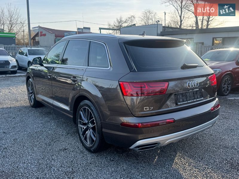 Позашляховик / Кросовер Audi Q7 2015 в Тернополі