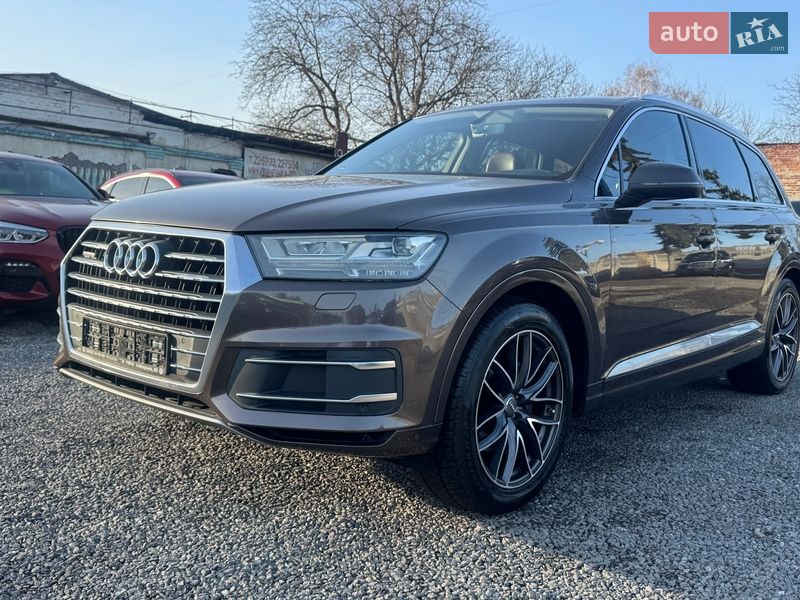 Позашляховик / Кросовер Audi Q7 2015 в Тернополі