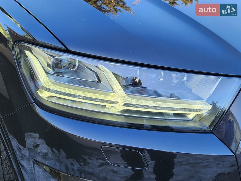 Позашляховик / Кросовер Audi Q7 2017 в Тульчині