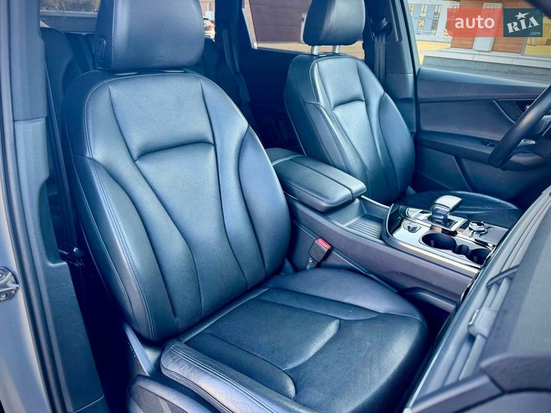 Позашляховик / Кросовер Audi Q7 2017 в Києві