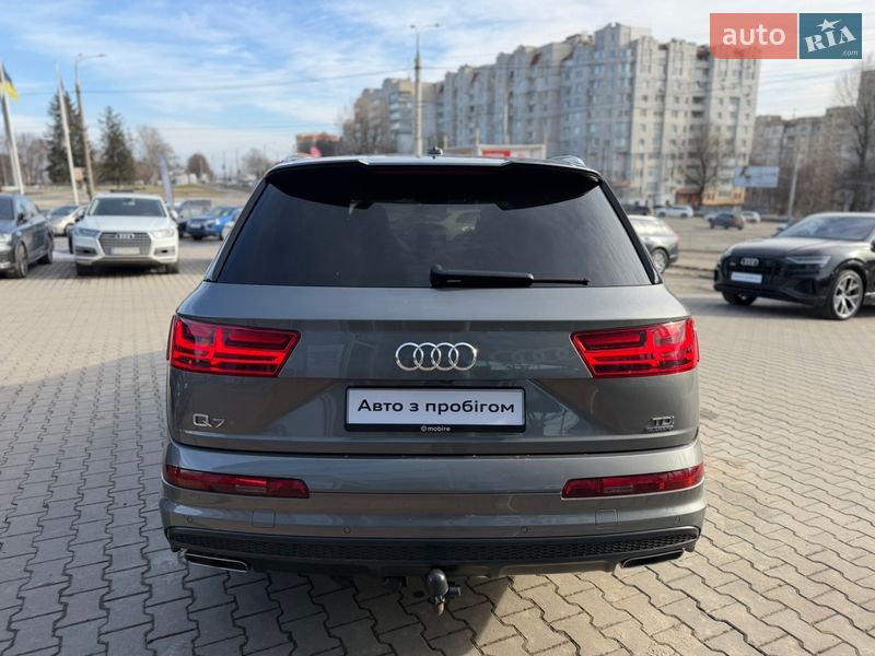 Внедорожник / Кроссовер Audi Q7 2016 в Хмельницком