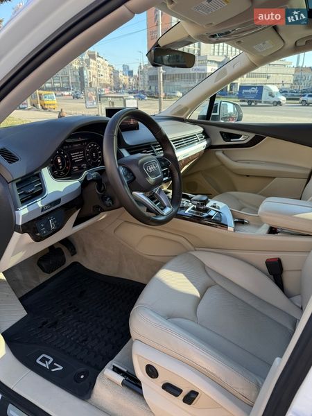 Позашляховик / Кросовер Audi Q7 2018 в Києві