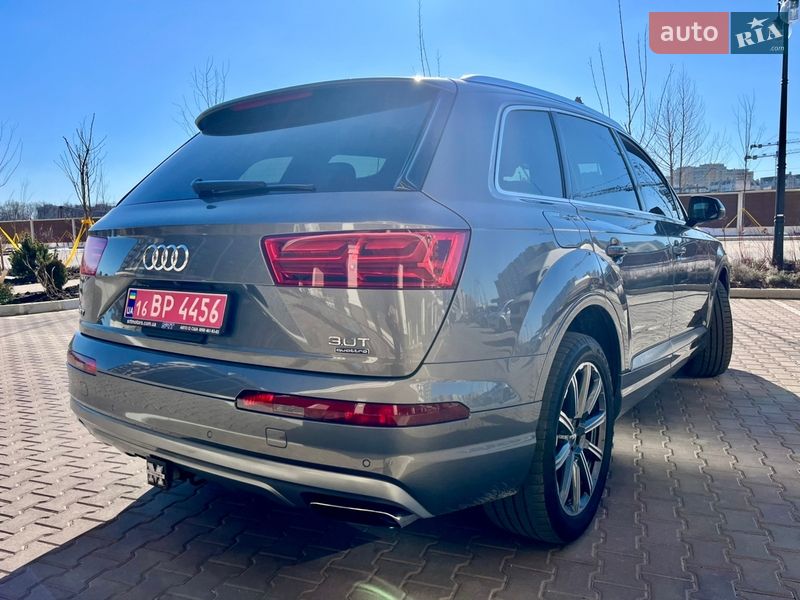 Внедорожник / Кроссовер Audi Q7 2017 в Киеве