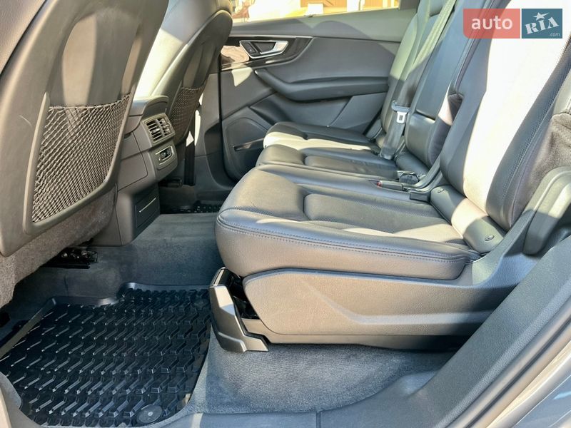 Внедорожник / Кроссовер Audi Q7 2017 в Киеве