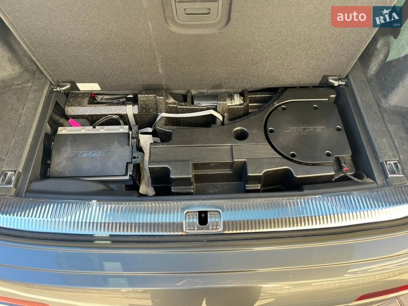 Внедорожник / Кроссовер Audi Q7 2017 в Киеве