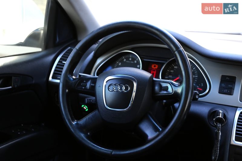 Позашляховик / Кросовер Audi Q7 2007 в Києві