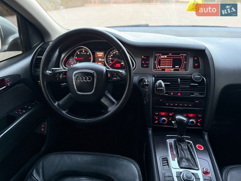 Позашляховик / Кросовер Audi Q7 2007 в Чернівцях
