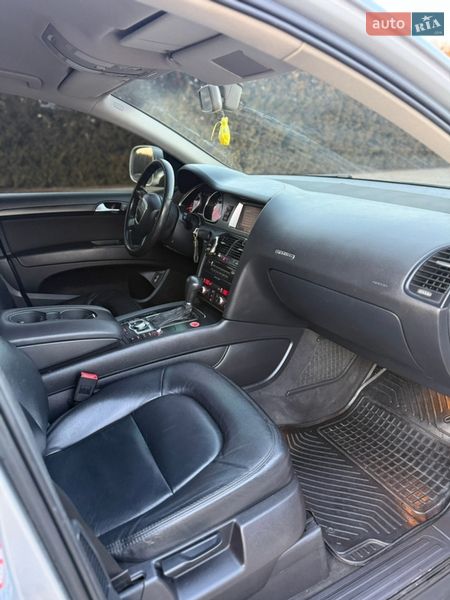 Позашляховик / Кросовер Audi Q7 2007 в Чернівцях