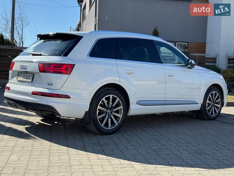 Внедорожник / Кроссовер Audi Q7 2015 в Стрые