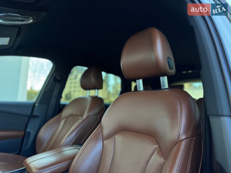 Внедорожник / Кроссовер Audi Q7 2015 в Стрые