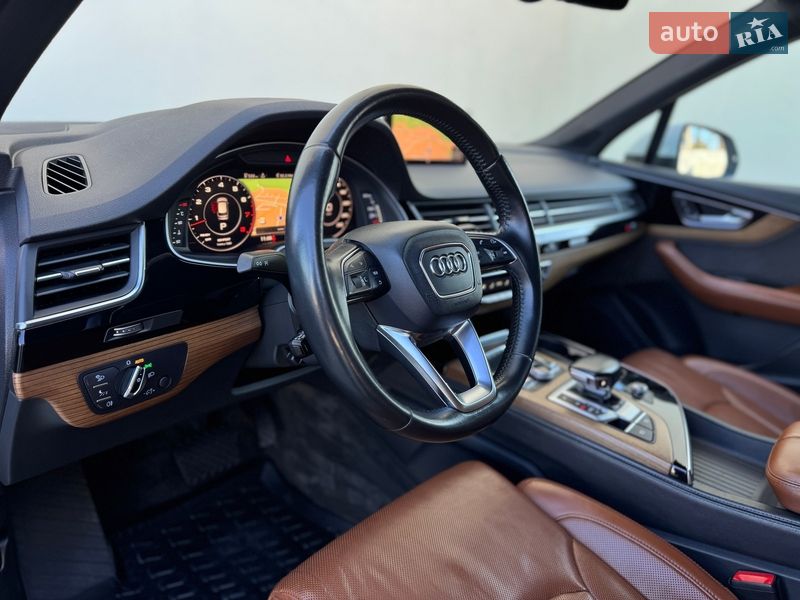 Внедорожник / Кроссовер Audi Q7 2015 в Стрые