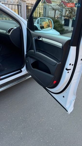 Внедорожник / Кроссовер Audi Q7 2010 в Одессе