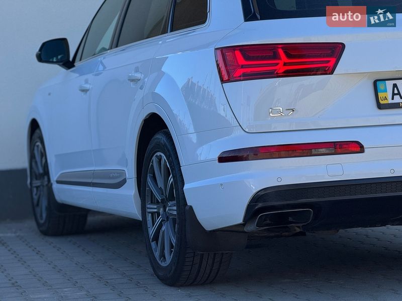 Внедорожник / Кроссовер Audi Q7 2015 в Стрые