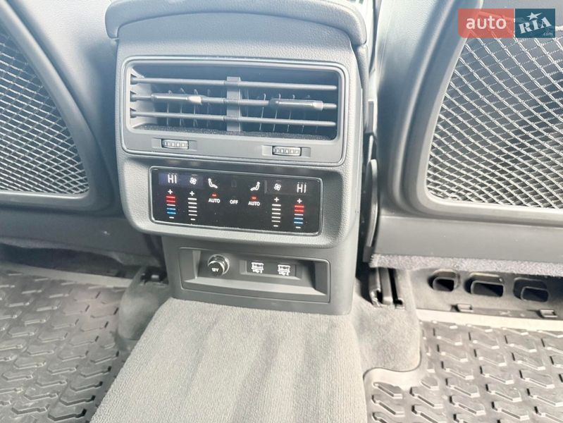 Позашляховик / Кросовер Audi Q7 2020 в Хусті