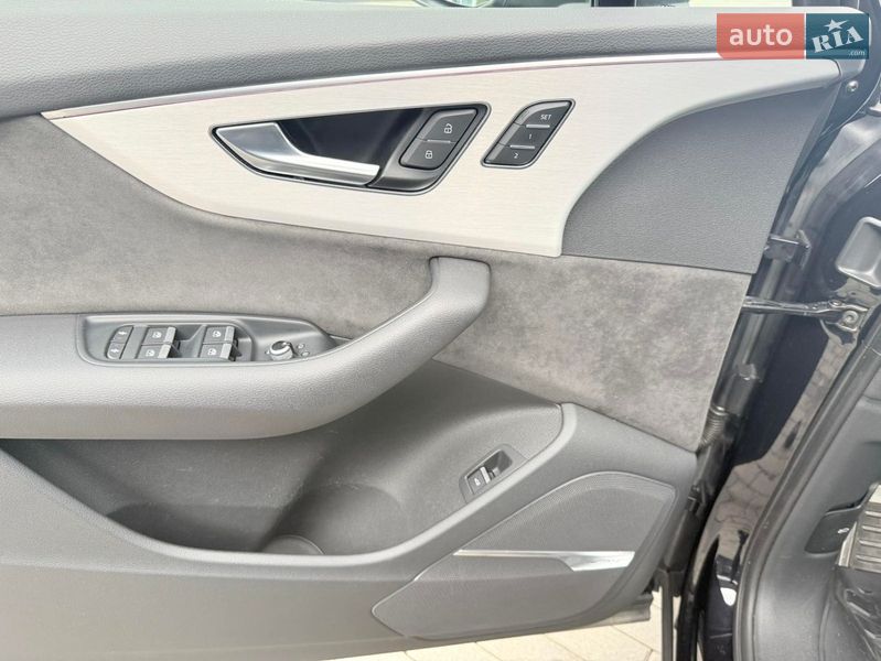 Позашляховик / Кросовер Audi Q7 2020 в Хусті