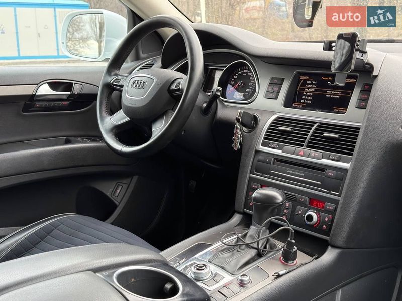 Позашляховик / Кросовер Audi Q7 2015 в Запоріжжі