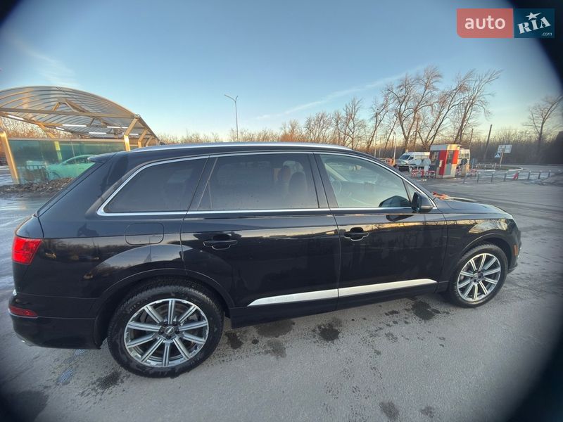 Позашляховик / Кросовер Audi Q7 2016 в Харкові