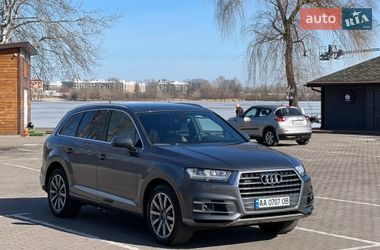 Позашляховик / Кросовер Audi Q7 2018 в Києві