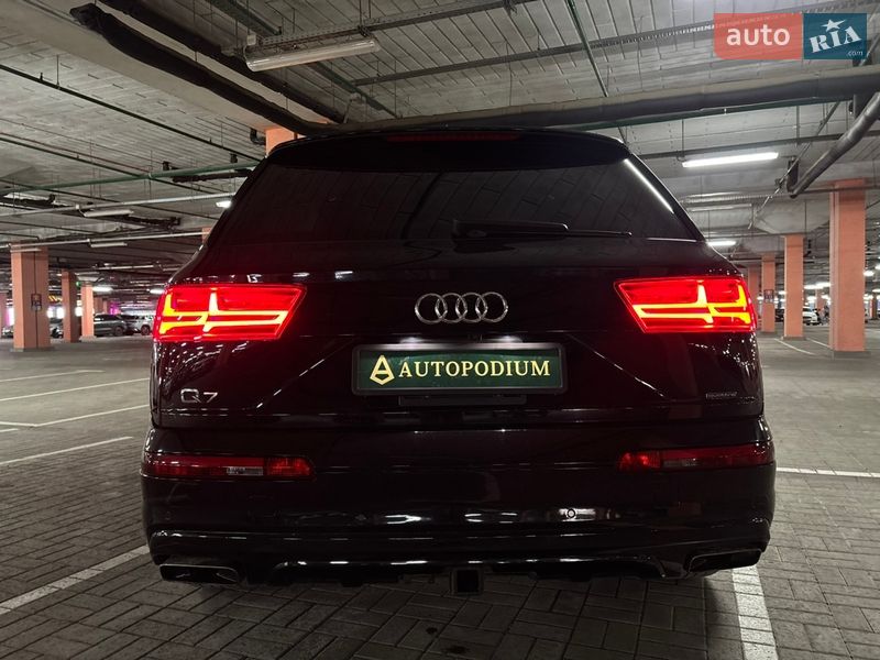 Внедорожник / Кроссовер Audi Q7 2017 в Киеве