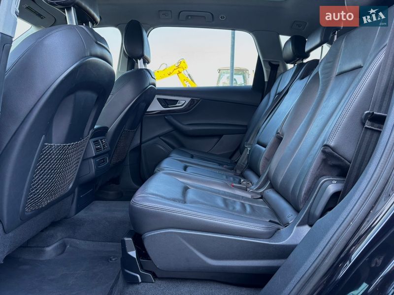 Внедорожник / Кроссовер Audi Q7 2017 в Киеве