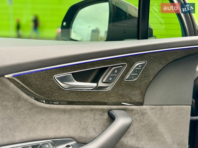 Внедорожник / Кроссовер Audi Q7 2022 в Киеве