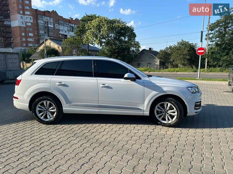 Внедорожник / Кроссовер Audi Q7 2016 в Хмельницком