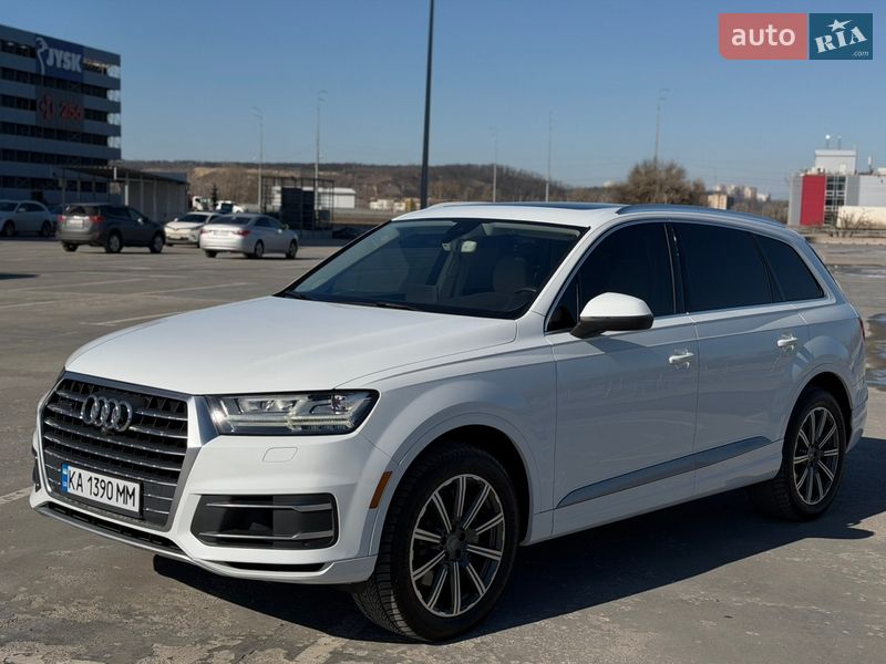 Позашляховик / Кросовер Audi Q7 2016 в Києві
