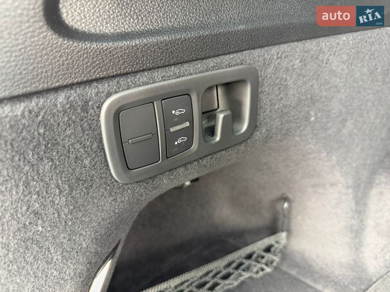 Внедорожник / Кроссовер Audi Q7 2024 в Киеве