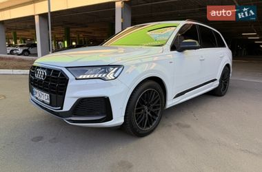 Внедорожник / Кроссовер Audi Q7 2020 в Киеве