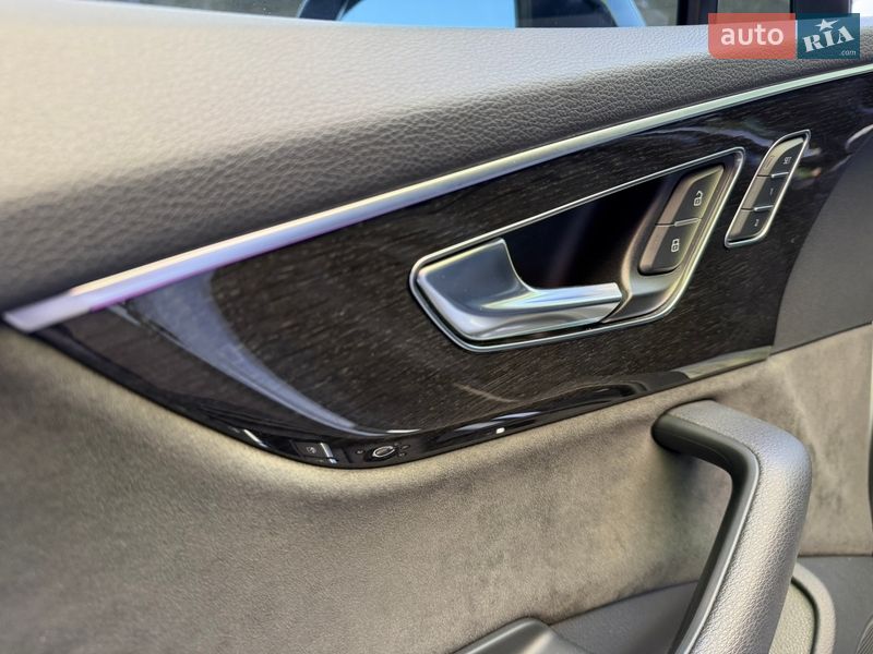 Внедорожник / Кроссовер Audi Q7 2020 в Киеве