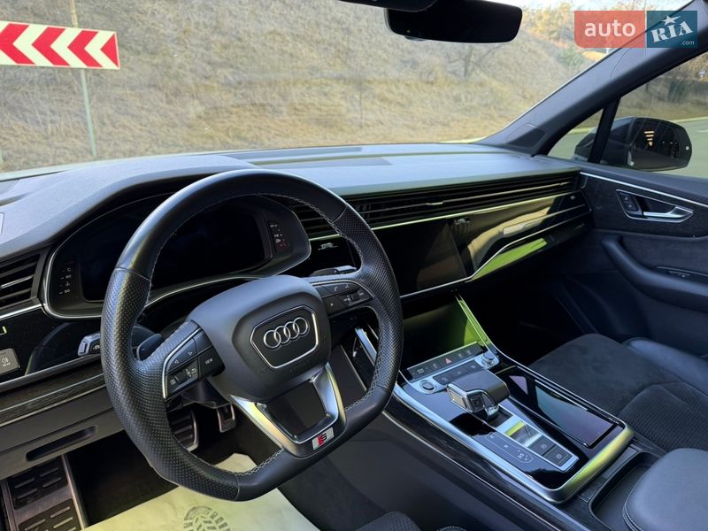 Внедорожник / Кроссовер Audi Q7 2020 в Киеве