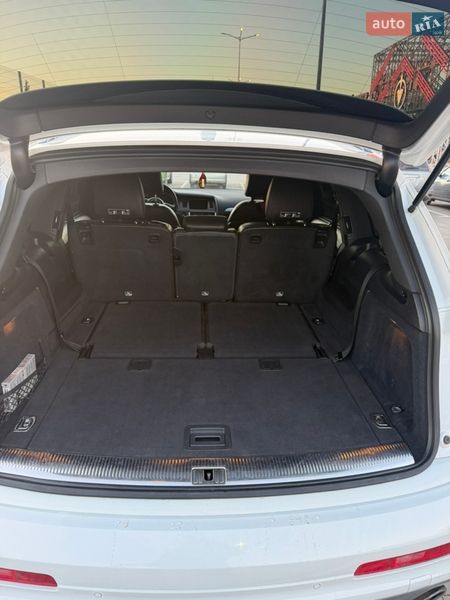 Внедорожник / Кроссовер Audi Q7 2015 в Первомайске