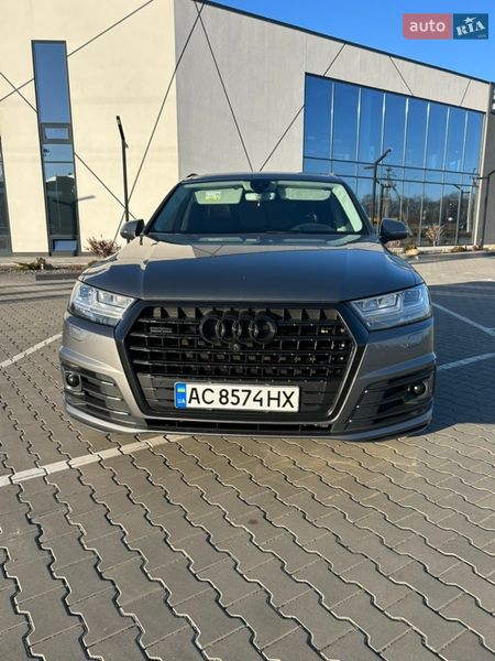 Внедорожник / Кроссовер Audi Q7 2015 в Луцке