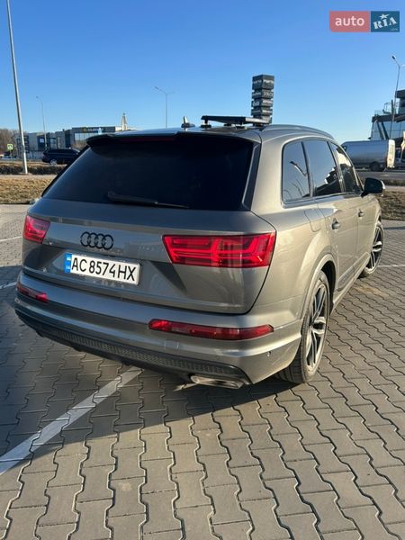 Внедорожник / Кроссовер Audi Q7 2015 в Луцке