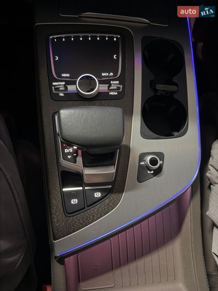 Позашляховик / Кросовер Audi Q7 2016 в Києві