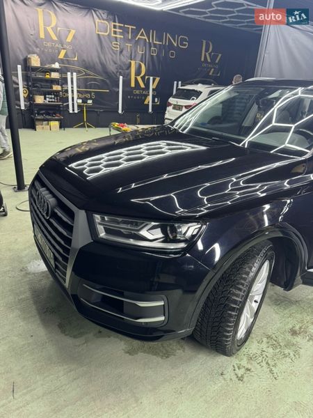 Позашляховик / Кросовер Audi Q7 2018 в Новояворівську