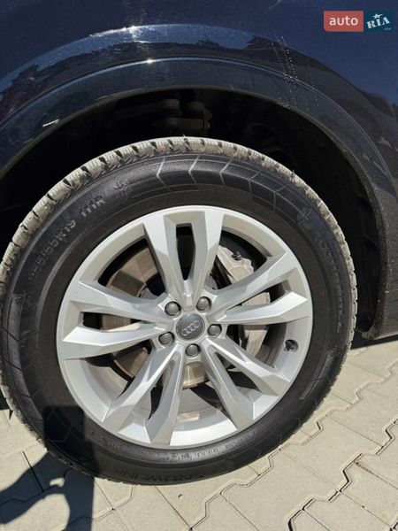 Позашляховик / Кросовер Audi Q7 2018 в Новояворівську